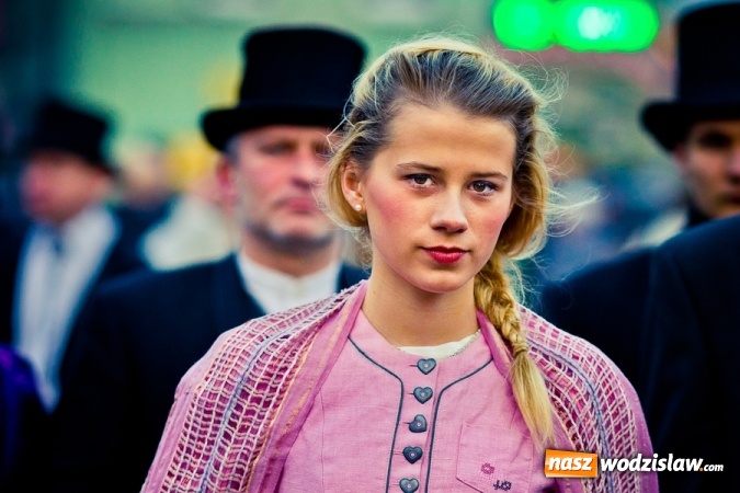 Zdjęcie w galerii na portalu naszwodzislaw.com: Na wodzisławskim rynku zapłonął ogień wiadomości z regionu