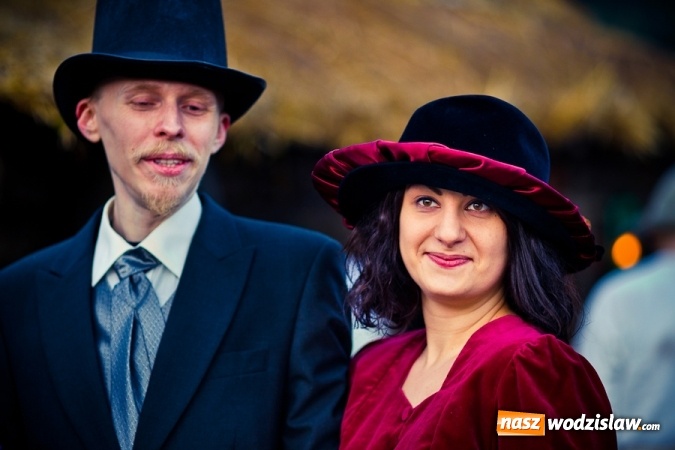 Zdjęcie w galerii na portalu naszwodzislaw.com: Na wodzisławskim rynku zapłonął ogień wiadomości z regionu