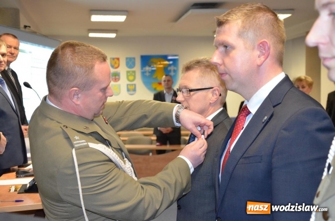 Zdjęcie w galerii na portalu naszwodzislaw.com: Wręczono medale 