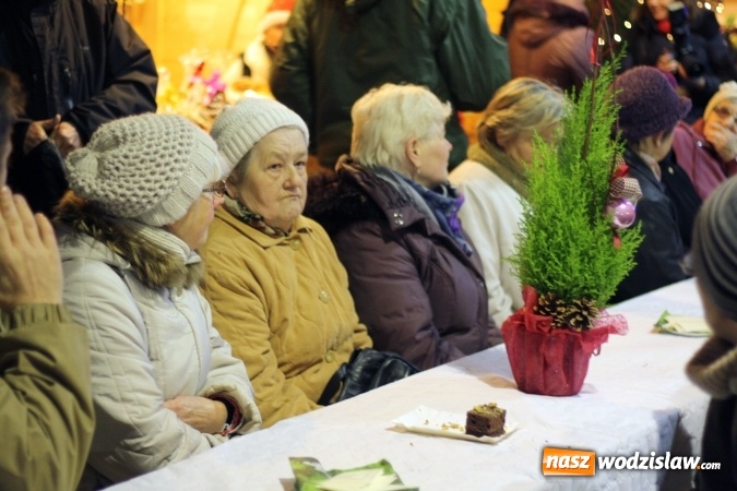 Zdjęcie w galerii na portalu naszwodzislaw.com: Włodarze Wodzisławia Śląskiego po raz dziewiąty przełamali się z mieszkańcami opłatkiem  wiadomości z regionu