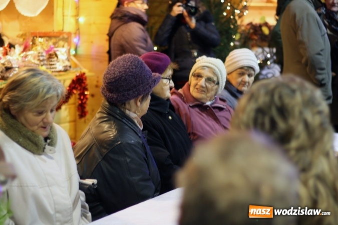 Zdjęcie w galerii na portalu naszwodzislaw.com: Włodarze Wodzisławia Śląskiego po raz dziewiąty przełamali się z mieszkańcami opłatkiem  wiadomości z regionu