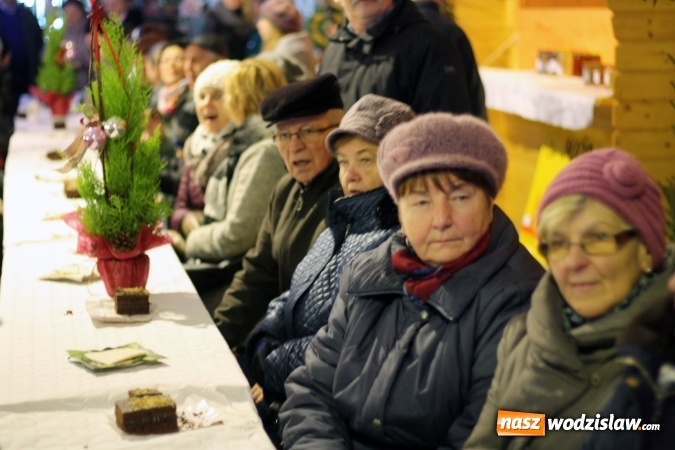 Zdjęcie w galerii na portalu naszwodzislaw.com: Włodarze Wodzisławia Śląskiego po raz dziewiąty przełamali się z mieszkańcami opłatkiem  wiadomości z regionu