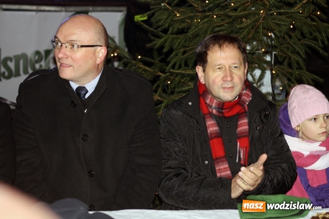 Zdjęcie w galerii na portalu naszwodzislaw.com: Włodarze Wodzisławia Śląskiego po raz dziewiąty przełamali się z mieszkańcami opłatkiem  wiadomości z regionu