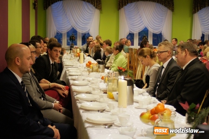 Zdjęcie w galerii na portalu naszwodzislaw.com: Tradycyjnie odbyło się spotkanie opłatkowe podopiecznych Ośrodka Pomocy Społecznej wiadomości z regionu