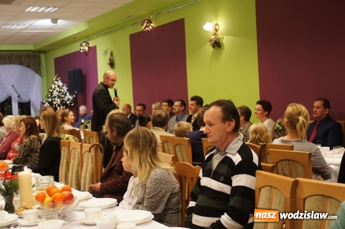 Zdjęcie w galerii na portalu naszwodzislaw.com: Tradycyjnie odbyło się spotkanie opłatkowe podopiecznych Ośrodka Pomocy Społecznej wiadomości z regionu