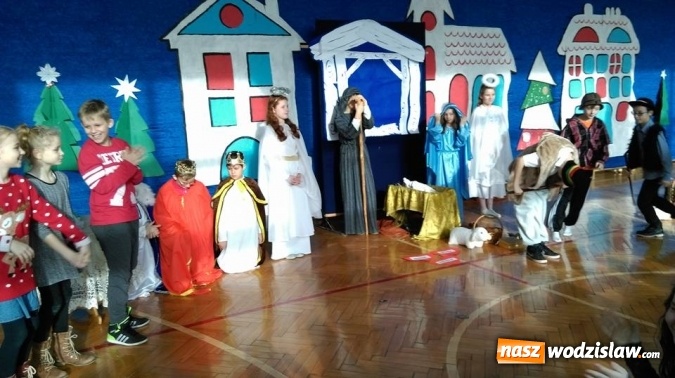 Zdjęcie w galerii na portalu naszwodzislaw.com: Rodzinna atmosfera na jasełkach w SP nr 10  wiadomości z regionu