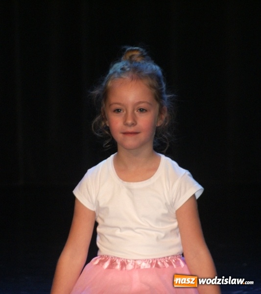 Zdjęcie w galerii na portalu naszwodzislaw.com: Świątecznie, kolorowo i radośnie - Harcerski Jarmark Bożonarodzeniowy wiadomości z regionu