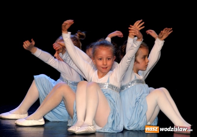 Zdjęcie w galerii na portalu naszwodzislaw.com: Świątecznie, kolorowo i radośnie - Harcerski Jarmark Bożonarodzeniowy wiadomości z regionu