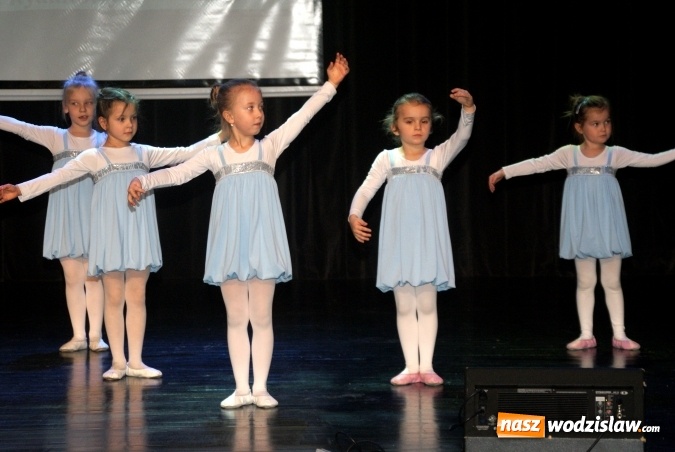 Zdjęcie w galerii na portalu naszwodzislaw.com: Świątecznie, kolorowo i radośnie - Harcerski Jarmark Bożonarodzeniowy wiadomości z regionu