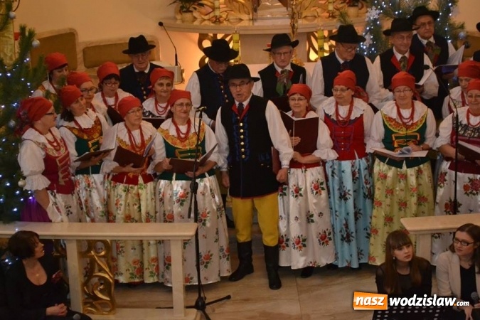 Zdjęcie w galerii na portalu naszwodzislaw.com: Kolędowano w Osinach i Turzy Śląskiej wiadomości z regionu