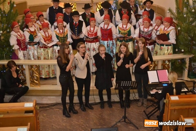 Zdjęcie w galerii na portalu naszwodzislaw.com: Kolędowano w Osinach i Turzy Śląskiej wiadomości z regionu