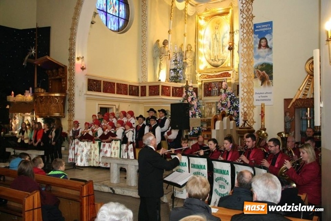 Zdjęcie w galerii na portalu naszwodzislaw.com: Kolędowano w Osinach i Turzy Śląskiej wiadomości z regionu