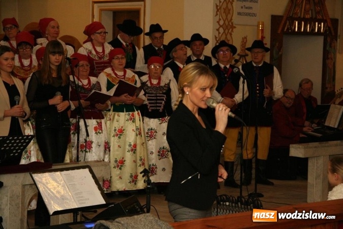 Zdjęcie w galerii na portalu naszwodzislaw.com: Kolędowano w Osinach i Turzy Śląskiej wiadomości z regionu