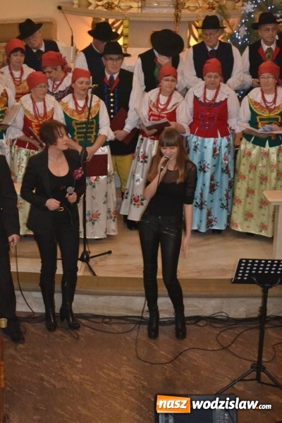 Zdjęcie w galerii na portalu naszwodzislaw.com: Kolędowano w Osinach i Turzy Śląskiej wiadomości z regionu