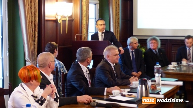 Zdjęcie w galerii na portalu naszwodzislaw.com: Budżet miasta Rydułtowy na rok 2016 uchwalony  wiadomości z regionu