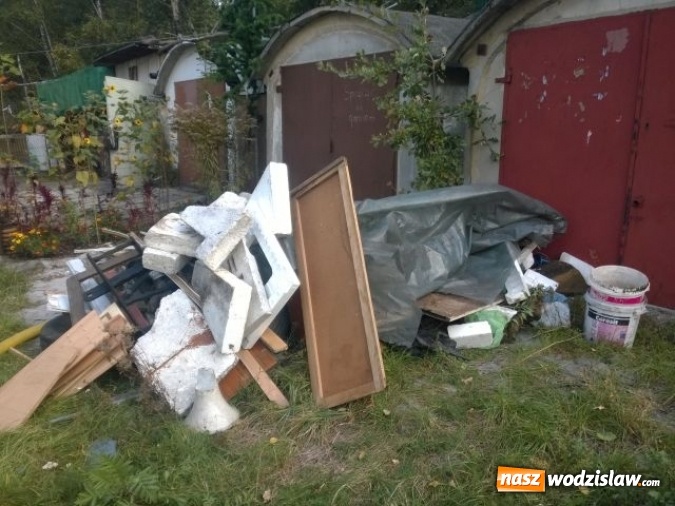 Zdjęcie w galerii na portalu naszwodzislaw.com: Jedno z większych wysypisk i zaśmieceń w Wodzisławiu uprzątnięte  wiadomości z regionu