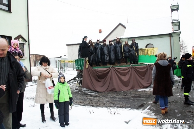 Zdjęcie w galerii na portalu naszwodzislaw.com: Po raz drugi przez Turzę Śląską przeszedł Orszak Trzech Kr&oacute;li wiadomości z regionu