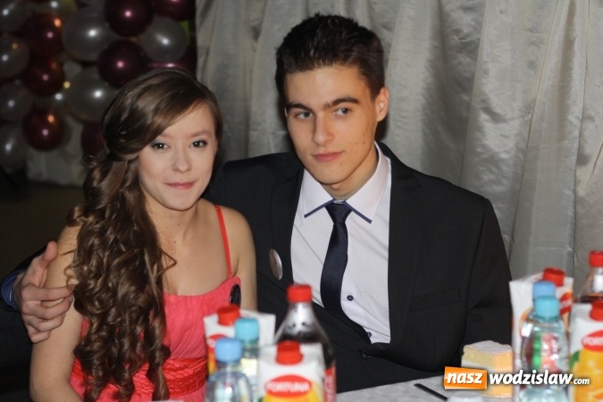 Zdjęcie w galerii na portalu naszwodzislaw.com: Uczniowie Ekonomika rozpoczęli maraton studni&oacute;wkowy wiadomości z regionu