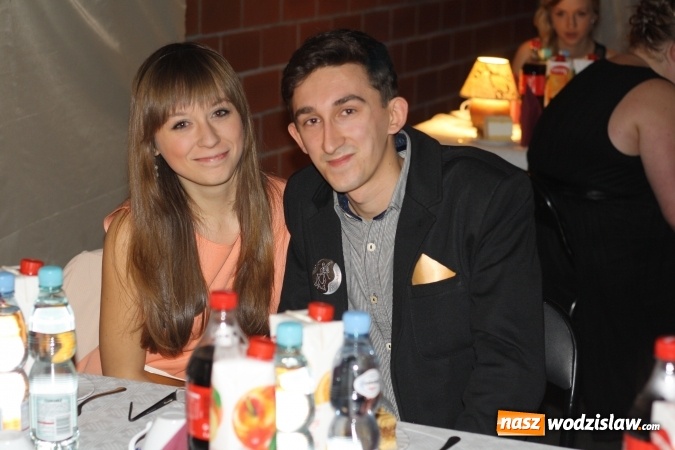 Zdjęcie w galerii na portalu naszwodzislaw.com: Uczniowie Ekonomika rozpoczęli maraton studni&oacute;wkowy wiadomości z regionu