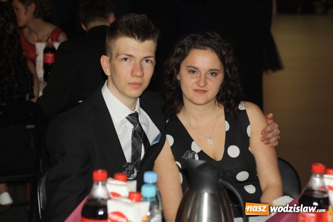 Zdjęcie w galerii na portalu naszwodzislaw.com: Uczniowie Ekonomika rozpoczęli maraton studni&oacute;wkowy wiadomości z regionu