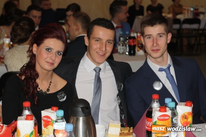 Zdjęcie w galerii na portalu naszwodzislaw.com: Uczniowie Ekonomika rozpoczęli maraton studni&oacute;wkowy wiadomości z regionu