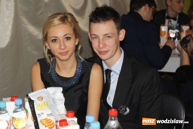 Zdjęcie w galerii na portalu naszwodzislaw.com: Uczniowie Ekonomika rozpoczęli maraton studni&oacute;wkowy wiadomości z regionu