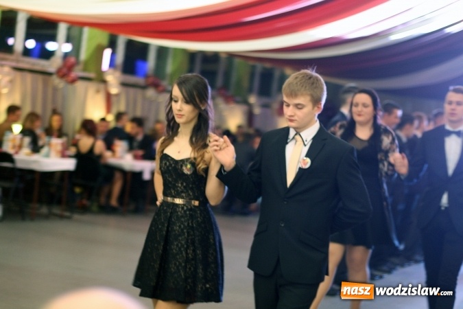 Zdjęcie w galerii na portalu naszwodzislaw.com: Uczniowie Ekonomika rozpoczęli maraton studni&oacute;wkowy wiadomości z regionu