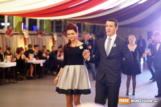 Zdjęcie w galerii na portalu naszwodzislaw.com: Uczniowie Ekonomika rozpoczęli maraton studni&oacute;wkowy wiadomości z regionu