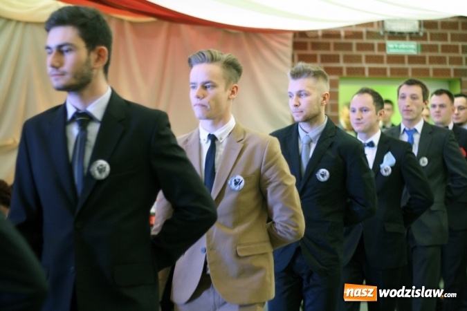 Zdjęcie w galerii na portalu naszwodzislaw.com: Uczniowie Ekonomika rozpoczęli maraton studni&oacute;wkowy wiadomości z regionu