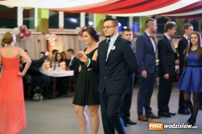 Zdjęcie w galerii na portalu naszwodzislaw.com: Uczniowie Ekonomika rozpoczęli maraton studni&oacute;wkowy wiadomości z regionu