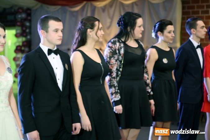 Zdjęcie w galerii na portalu naszwodzislaw.com: Uczniowie Ekonomika rozpoczęli maraton studni&oacute;wkowy wiadomości z regionu