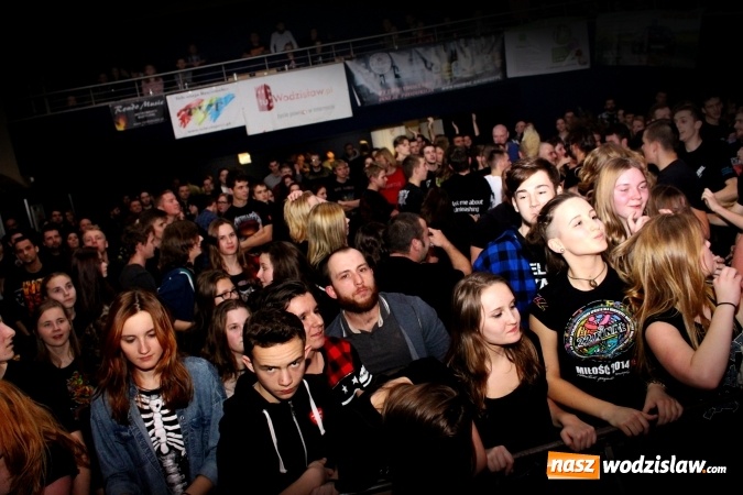 Zdjęcie w galerii na portalu naszwodzislaw.com: WOŚP Pszów: Kabanos szturmem zawojował scenę MOKu! wiadomości z regionu