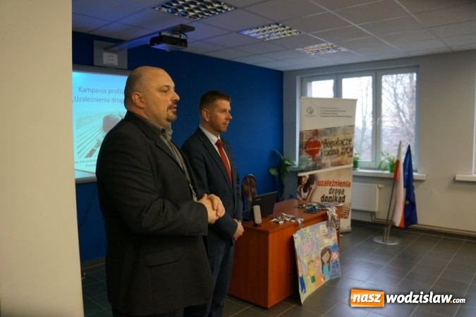 Zdjęcie w galerii na portalu naszwodzislaw.com: Ruszyła kolejna edycja kampanii przeciwko uzależnieniom wiadomości z regionu