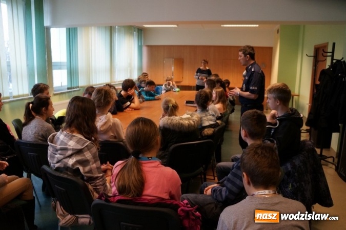 Zdjęcie w galerii na portalu naszwodzislaw.com: Ruszyła kolejna edycja kampanii przeciwko uzależnieniom wiadomości z regionu