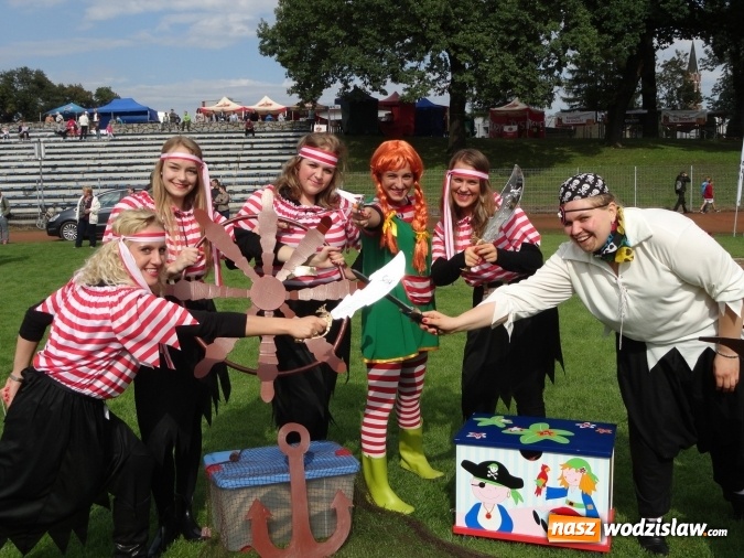 Zdjęcie w galerii na portalu naszwodzislaw.com: Całoroczna wypożyczalnia stroj&oacute;w karnawałowych w Crazy Club wiadomości z regionu