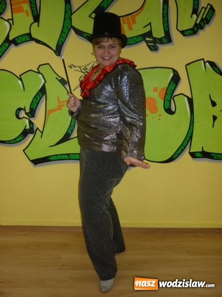 Zdjęcie w galerii na portalu naszwodzislaw.com: Całoroczna wypożyczalnia stroj&oacute;w karnawałowych w Crazy Club wiadomości z regionu