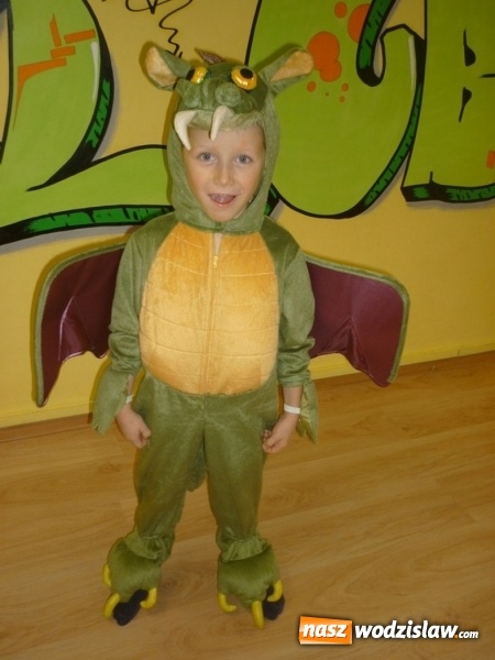 Zdjęcie w galerii na portalu naszwodzislaw.com: Całoroczna wypożyczalnia stroj&oacute;w karnawałowych w Crazy Club wiadomości z regionu