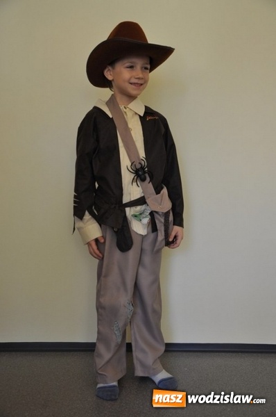 Zdjęcie w galerii na portalu naszwodzislaw.com: Całoroczna wypożyczalnia stroj&oacute;w karnawałowych w Crazy Club wiadomości z regionu