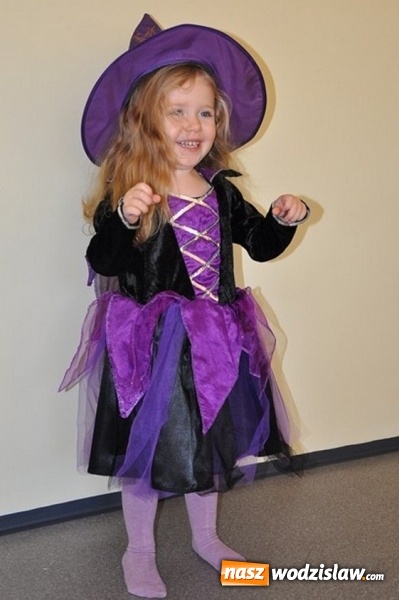 Zdjęcie w galerii na portalu naszwodzislaw.com: Całoroczna wypożyczalnia stroj&oacute;w karnawałowych w Crazy Club wiadomości z regionu