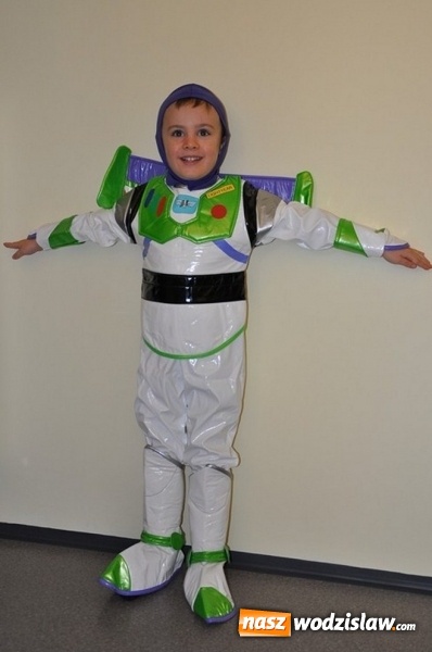 Zdjęcie w galerii na portalu naszwodzislaw.com: Całoroczna wypożyczalnia stroj&oacute;w karnawałowych w Crazy Club wiadomości z regionu