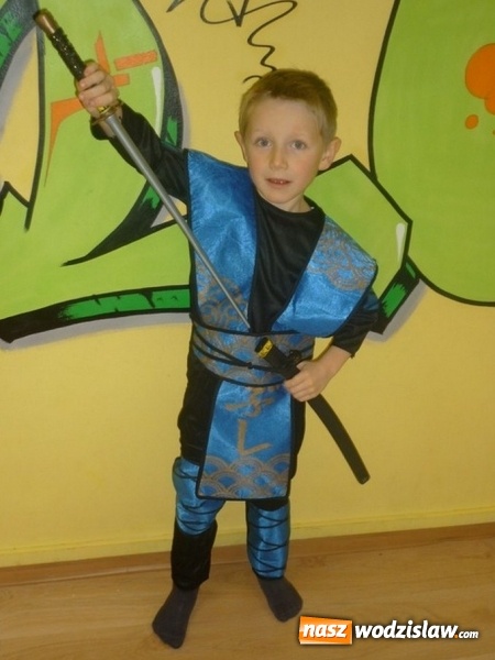 Zdjęcie w galerii na portalu naszwodzislaw.com: Całoroczna wypożyczalnia stroj&oacute;w karnawałowych w Crazy Club wiadomości z regionu