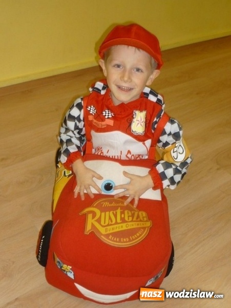 Zdjęcie w galerii na portalu naszwodzislaw.com: Całoroczna wypożyczalnia stroj&oacute;w karnawałowych w Crazy Club wiadomości z regionu