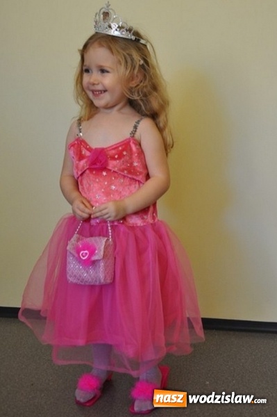 Zdjęcie w galerii na portalu naszwodzislaw.com: Całoroczna wypożyczalnia stroj&oacute;w karnawałowych w Crazy Club wiadomości z regionu