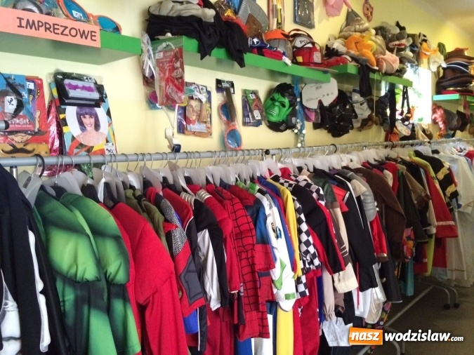 Zdjęcie w galerii na portalu naszwodzislaw.com: Całoroczna wypożyczalnia stroj&oacute;w karnawałowych w Crazy Club wiadomości z regionu