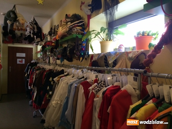 Zdjęcie w galerii na portalu naszwodzislaw.com: Całoroczna wypożyczalnia stroj&oacute;w karnawałowych w Crazy Club wiadomości z regionu