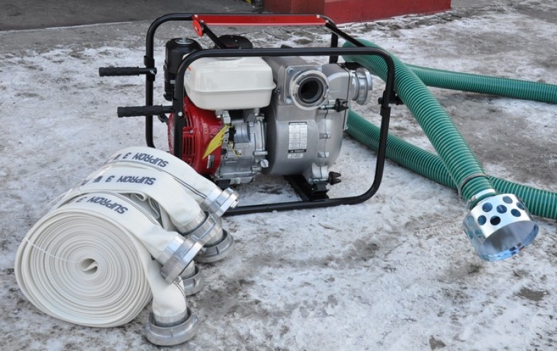 Zdjęcie w galerii na portalu naszwodzislaw.com: Nowy-stary wóz strażacki  wiadomości z regionu