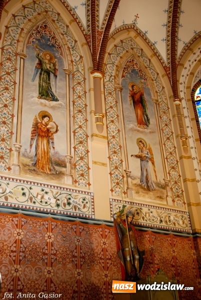 Zdjęcie w galerii na portalu naszwodzislaw.com: Dawne malowidła powróciły na ściany prezbiterium kościoła pw. św. Jerzego w Rydułtowach wiadomości z regionu