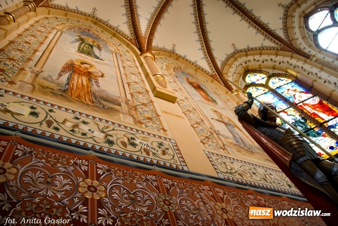 Zdjęcie w galerii na portalu naszwodzislaw.com: Dawne malowidła powróciły na ściany prezbiterium kościoła pw. św. Jerzego w Rydułtowach wiadomości z regionu