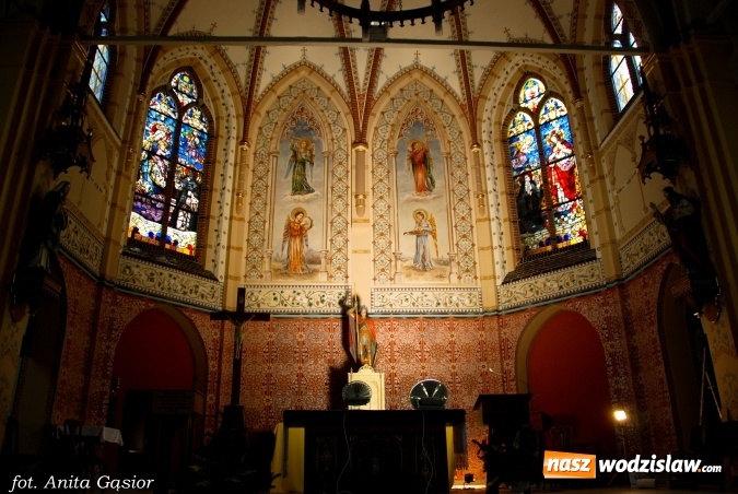 Zdjęcie w galerii na portalu naszwodzislaw.com: Dawne malowidła powróciły na ściany prezbiterium kościoła pw. św. Jerzego w Rydułtowach wiadomości z regionu