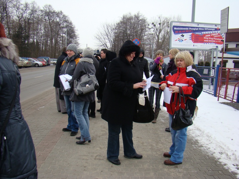 Zdjęcie w galerii na portalu naszwodzislaw.com: Gwizdy i buczenie w magistracie wiadomości z regionu